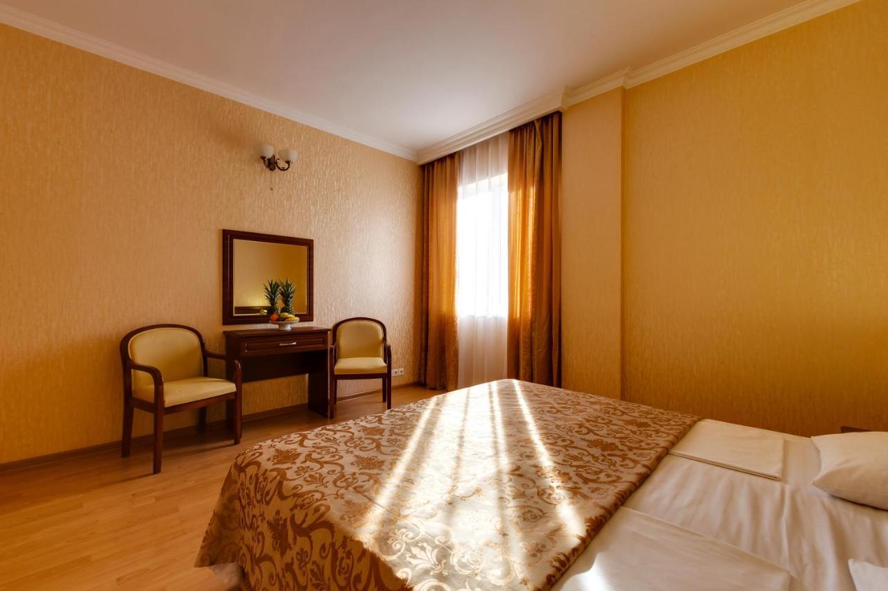 Vizit Hotel Krasnodar Zewnętrze zdjęcie